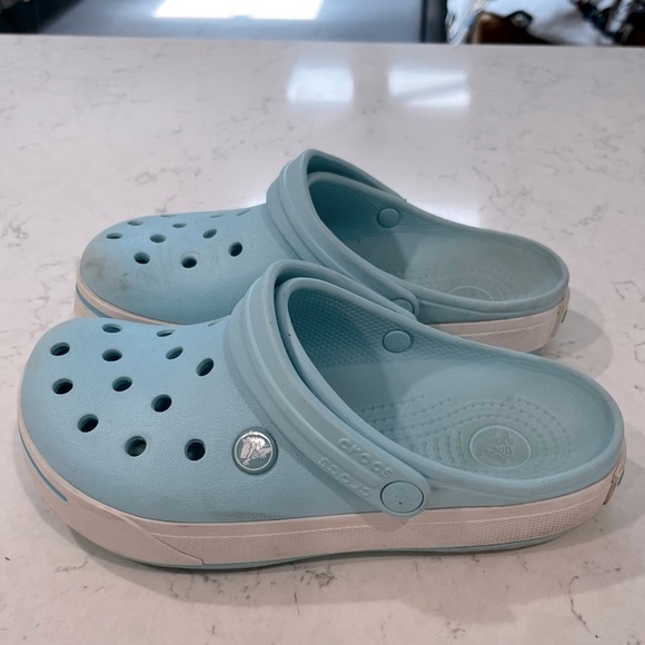 CROCS crocband Light Blue Clogs Size 6 - Picture 2 of 10